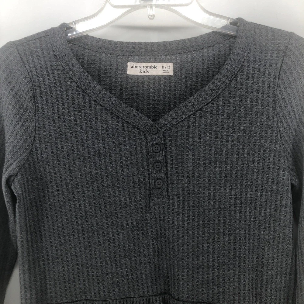 Abercrombie Kids 11/12 Gray Thermal Knit Peplum Tee Top Long Sleeve With Logo